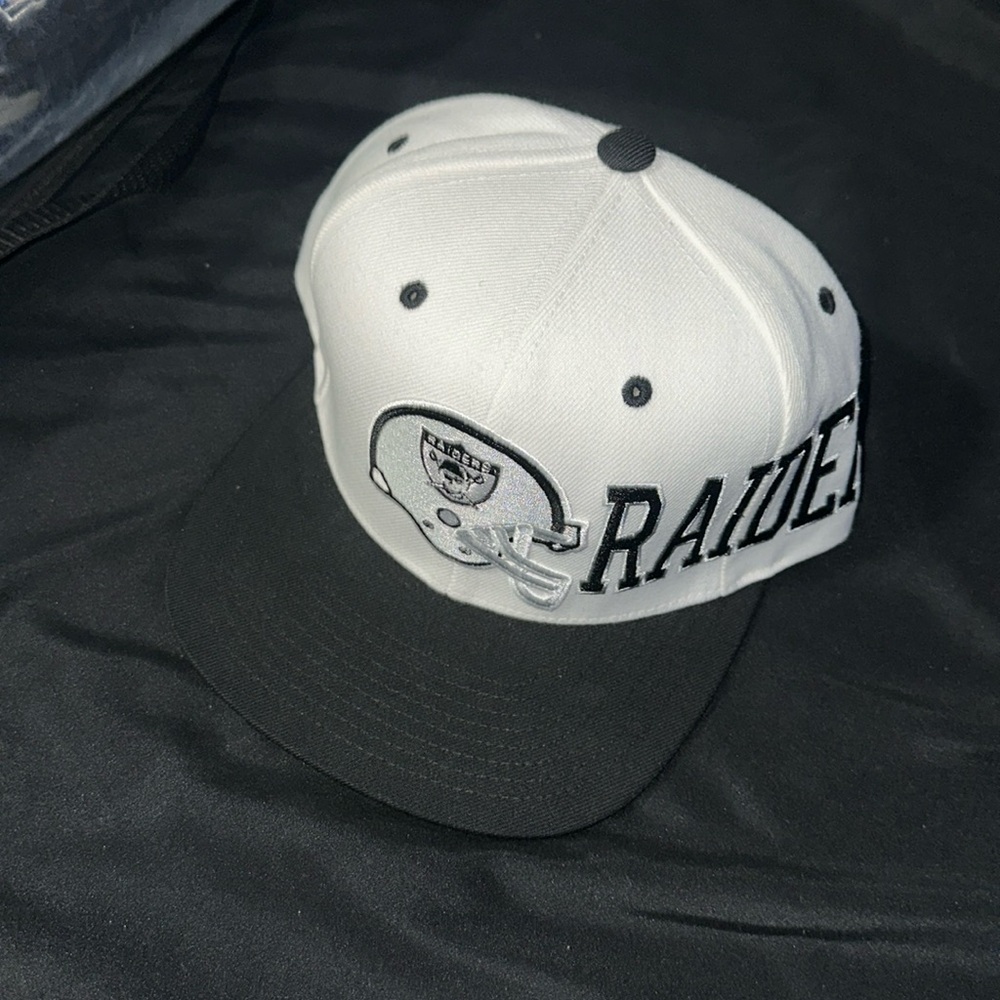 LA Raiders Mitchell & Ness
